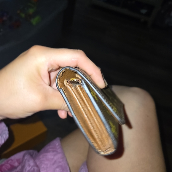 Wallet - Picture 11 of 11